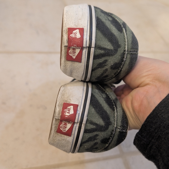 Vans olive Green and Black Tie-Dye Sneakers Woman's Size 7.5 - Picture 6 of 9